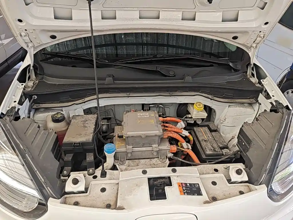 Roewe Clever — миниатюра 20