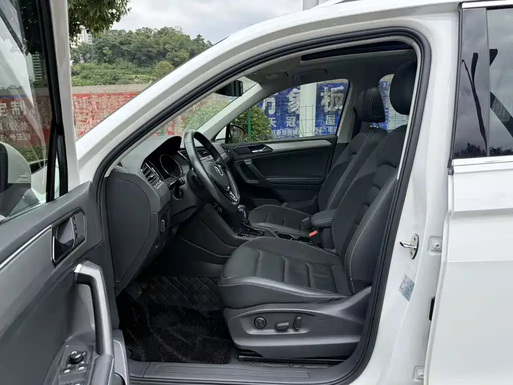 Volkswagen Tiguan L — миниатюра 4