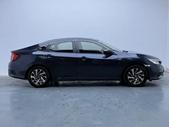 Honda Civic — миниатюра 7