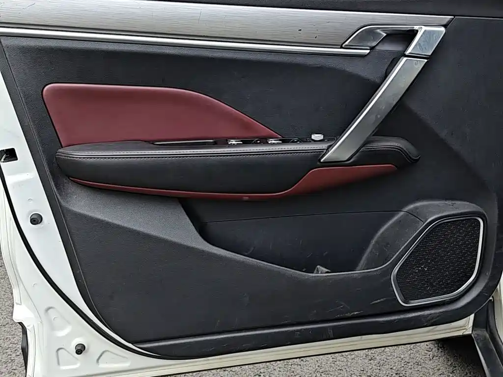 Geely Binyue — миниатюра 5