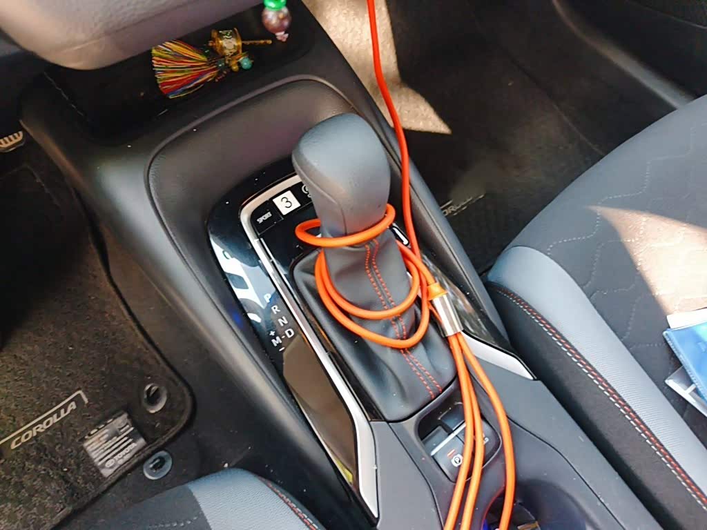 Toyota Corolla 1.2 л 2022 г. Белый, пробег 29000 км