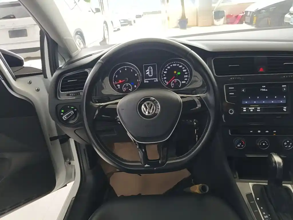 Volkswagen Golf — миниатюра 11
