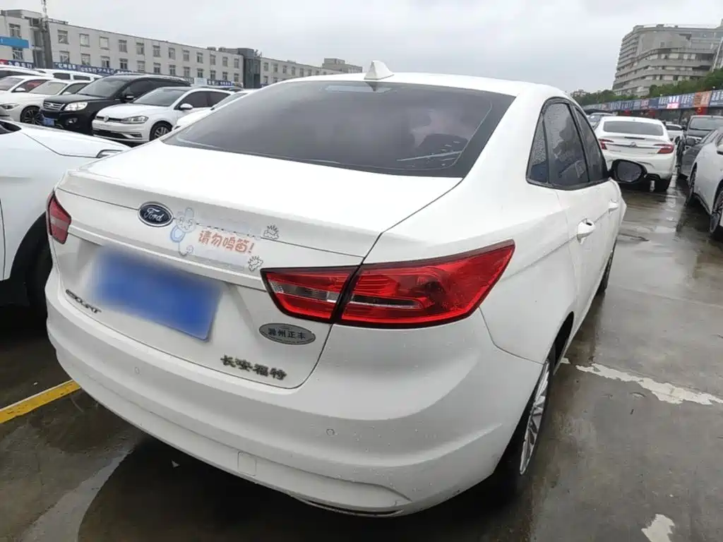 Ford Escort — миниатюра 7