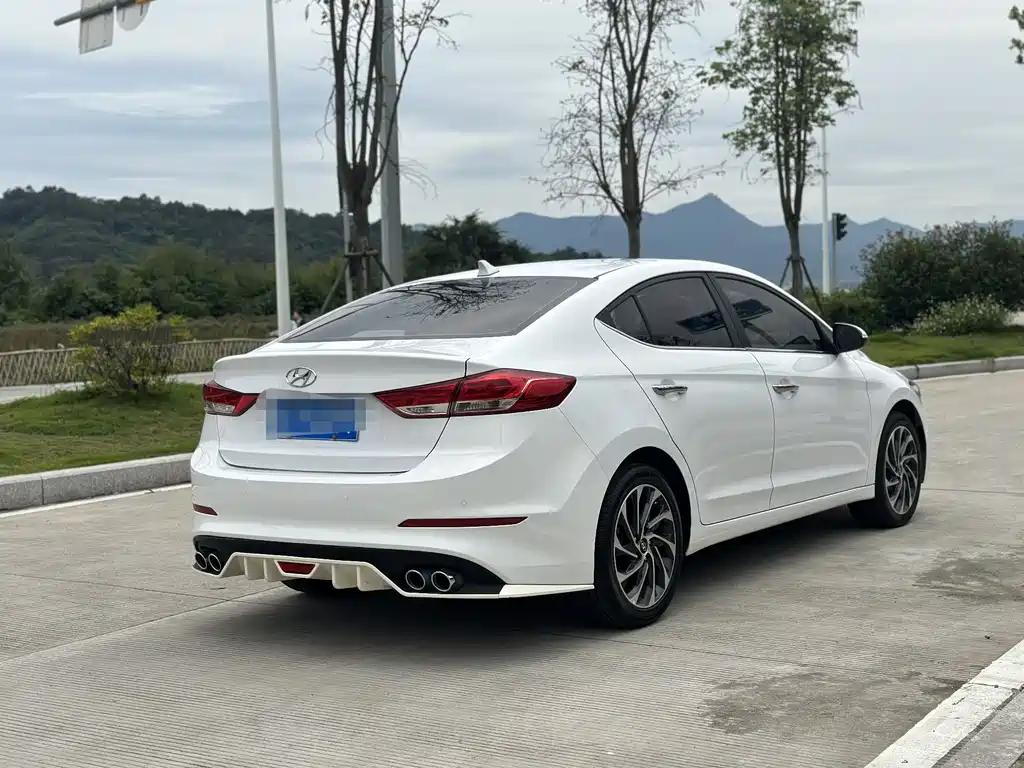 Hyundai Elantra 2019 1.5L CVT Elite