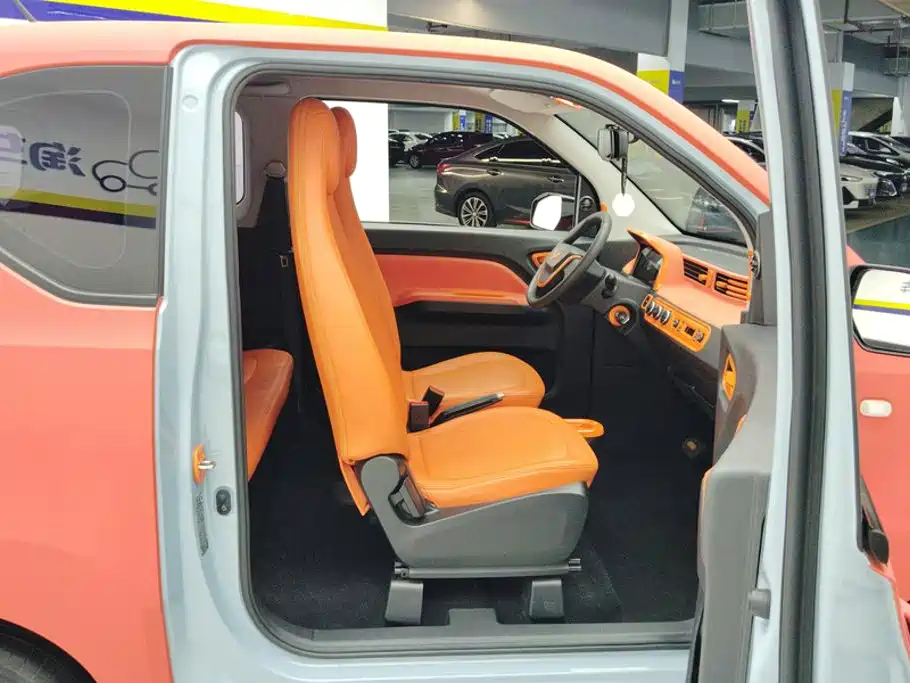 Wuling MINIEV — миниатюра 8