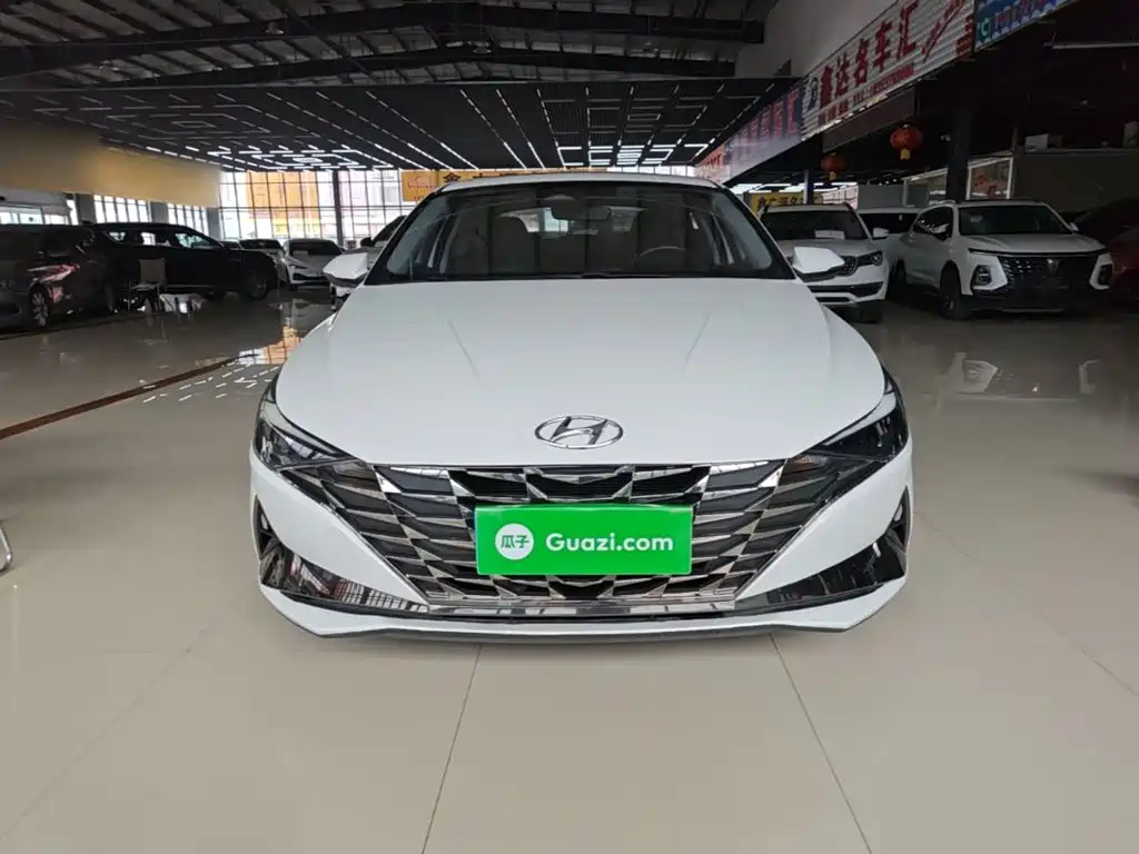 Hyundai Elantra — миниатюра 3