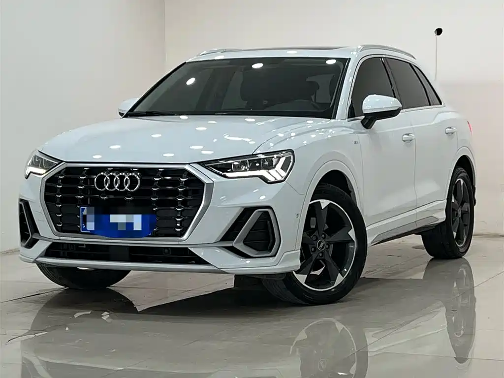 Купить Audi Q3