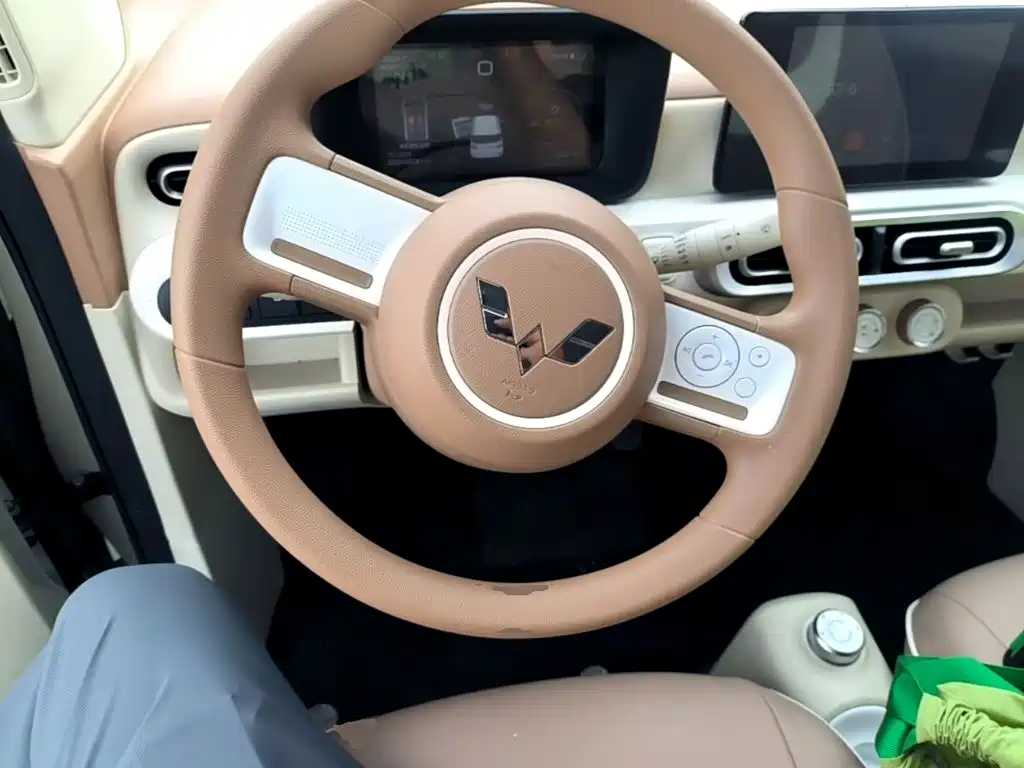 Wuling MINIEV — миниатюра 11