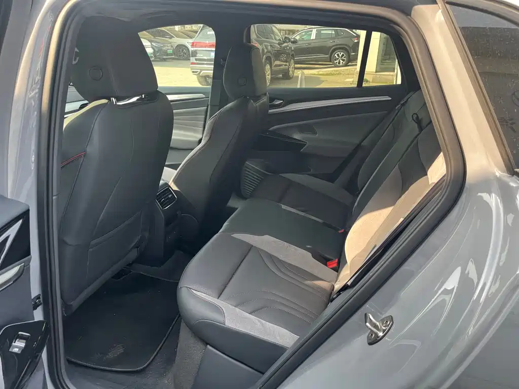 VOLKSWAGEN ID.4 CROZZ