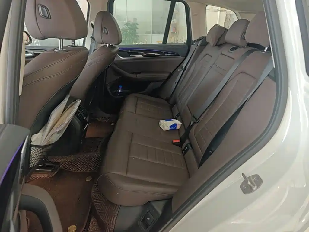 BMW iX3 — миниатюра 17