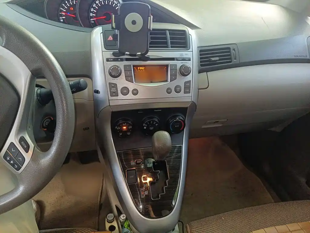 Toyota Verso — миниатюра 6