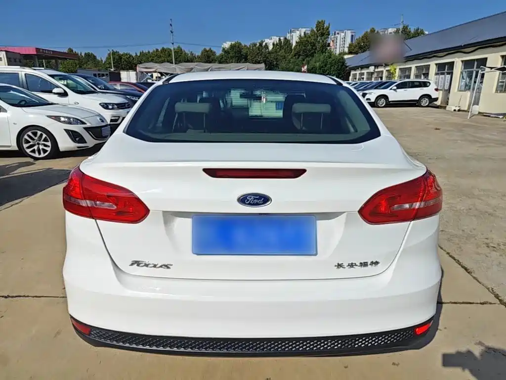 Ford Focus — миниатюра 6