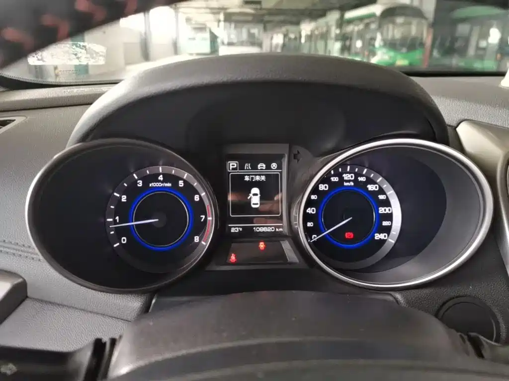 Changan Eado XT — миниатюра 8