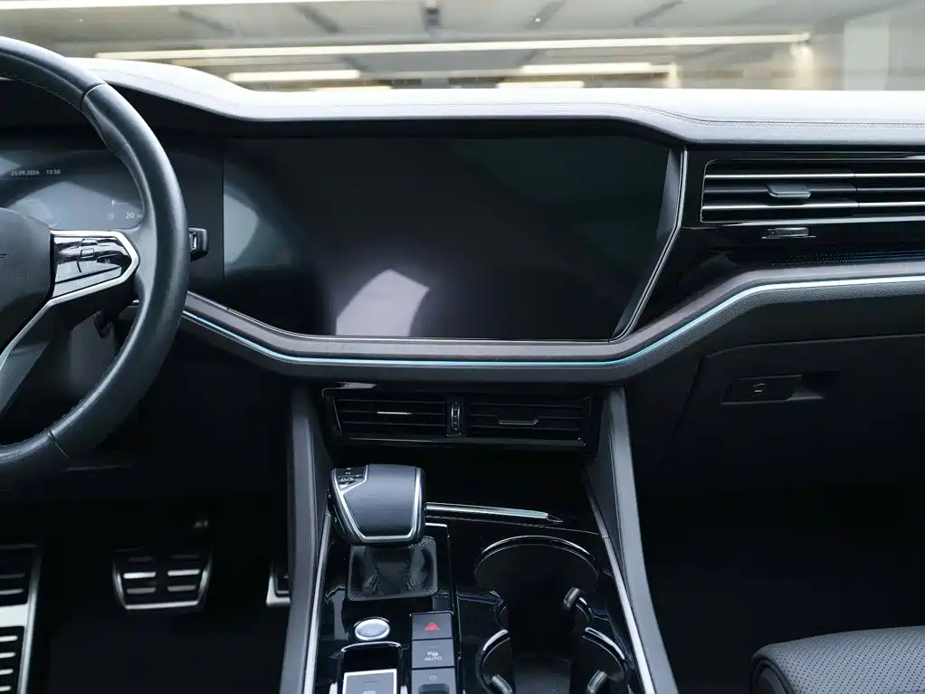 Volkswagen Touareg — миниатюра 21