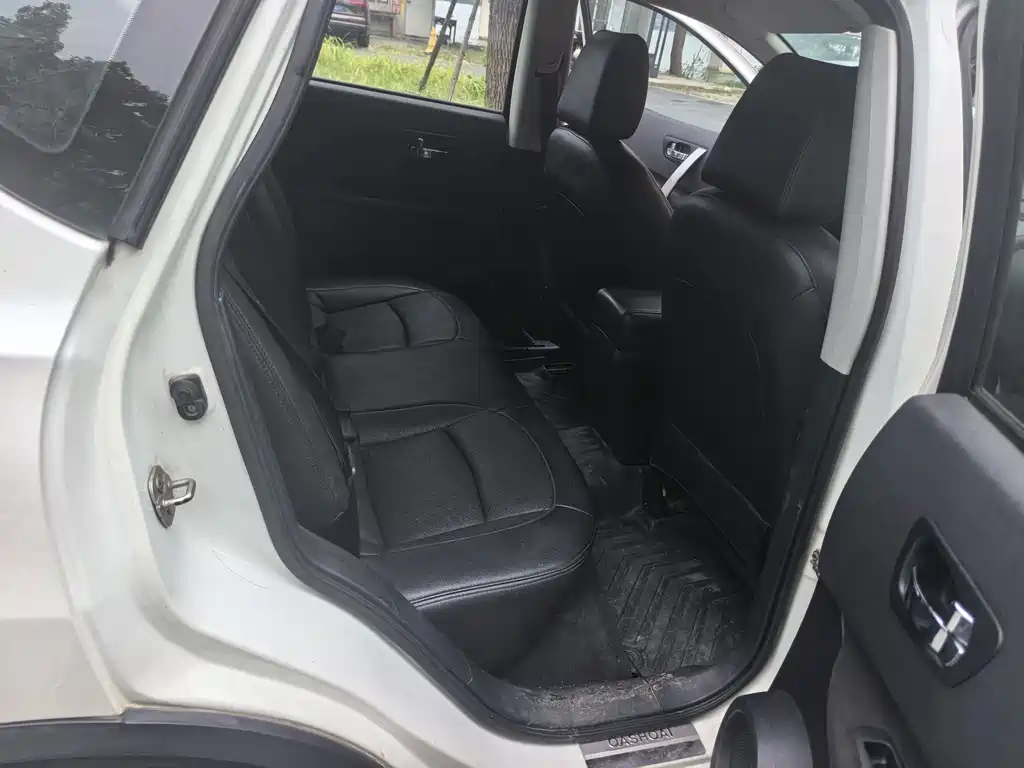 Nissan Qashqai — миниатюра 9