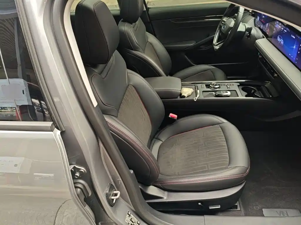 Ford Mondeo — миниатюра 25
