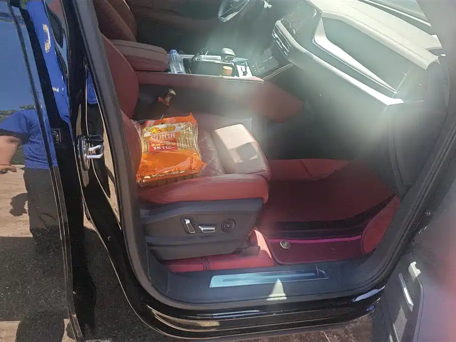 Audi Q6 2024 45 TFSI quattro 6 мест