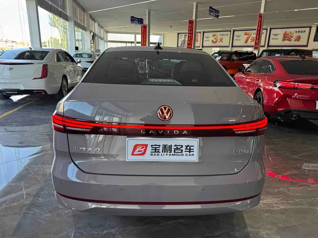 Volkswagen Lavida — миниатюра 7