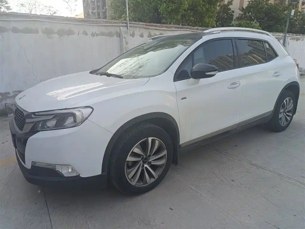 DS DS 6 2015