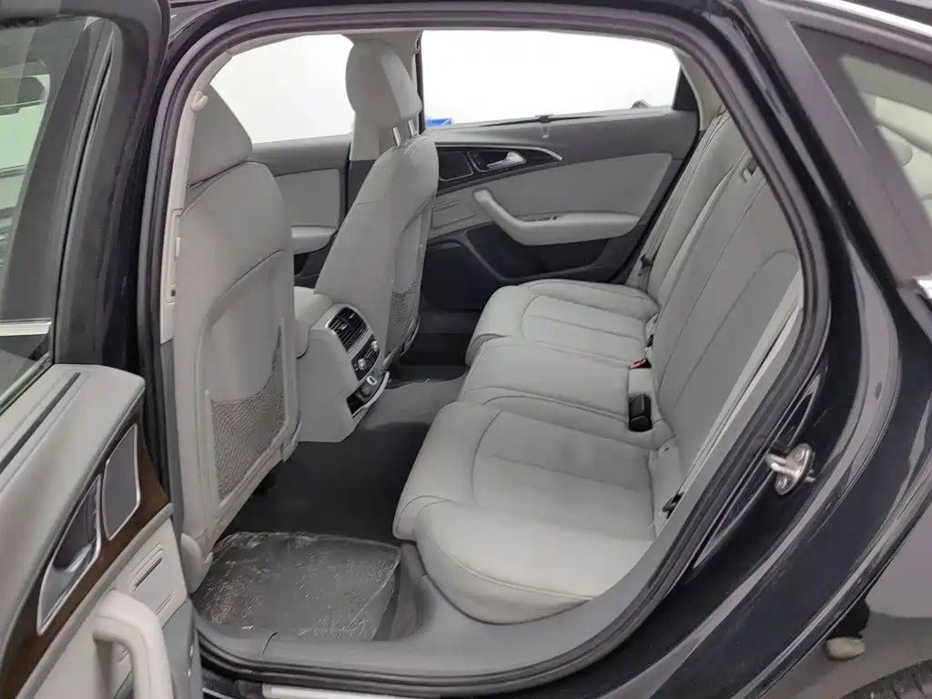 Audi A6L — миниатюра 15