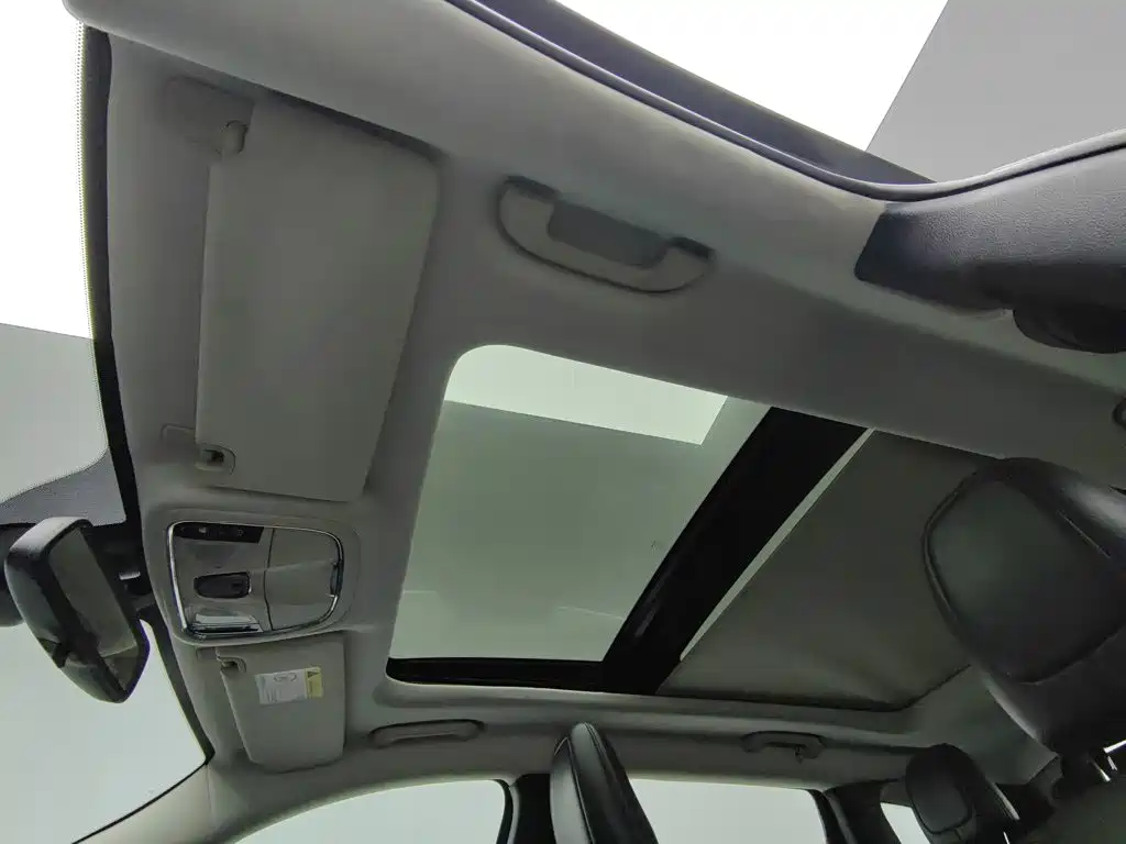 Jeep Cherokee — миниатюра 14
