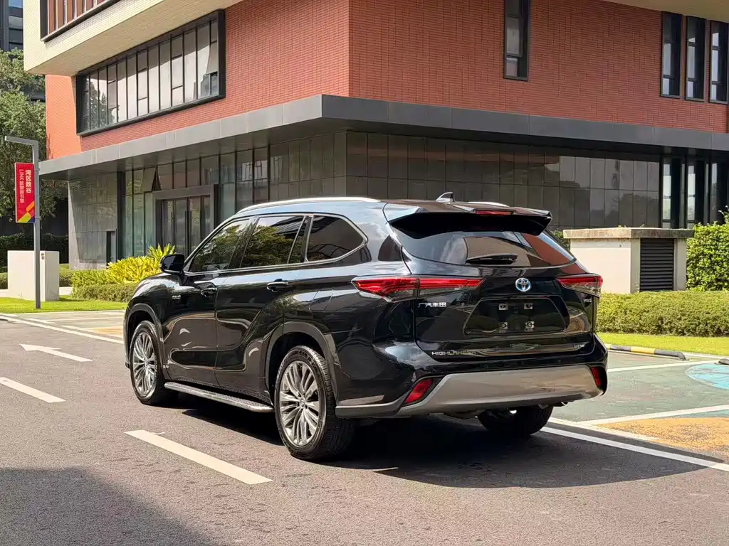 Toyota Highlander — миниатюра 9