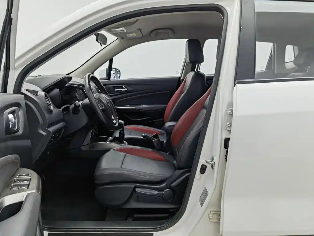 Changan CS15 — миниатюра 10