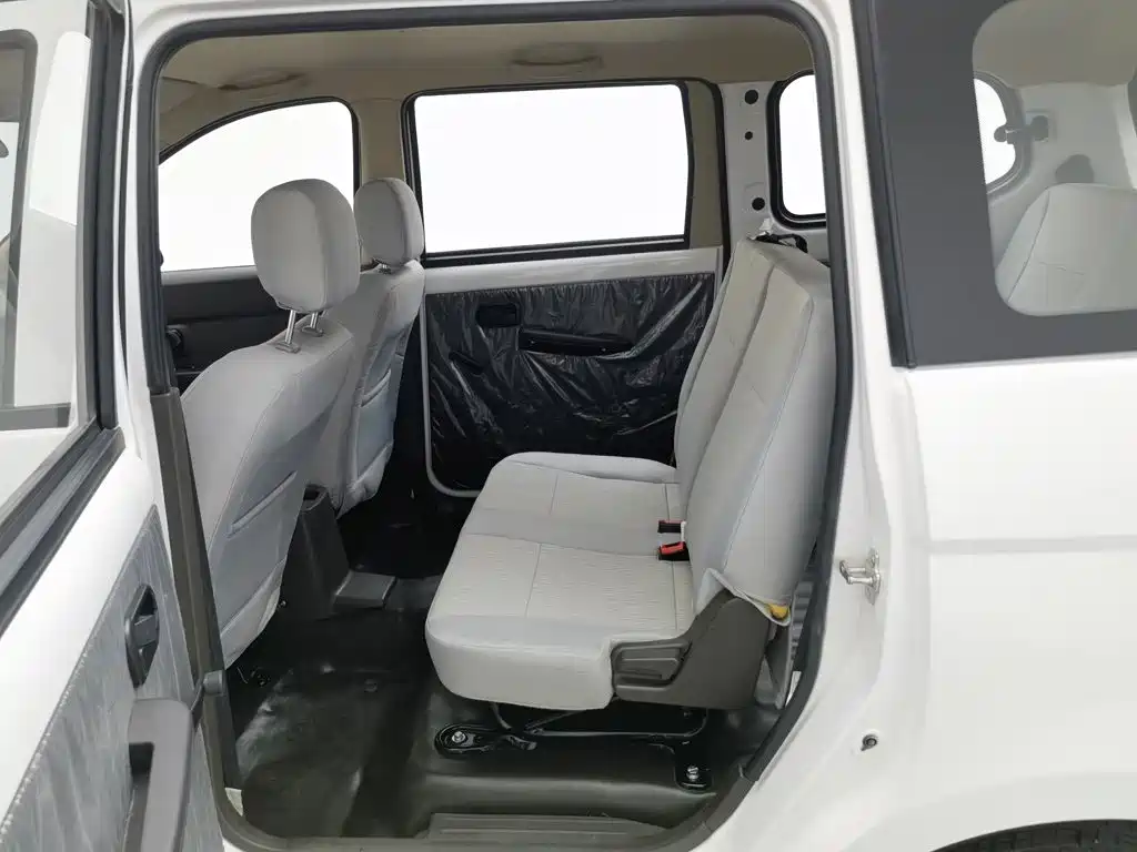 Wuling Hongguang — миниатюра 15