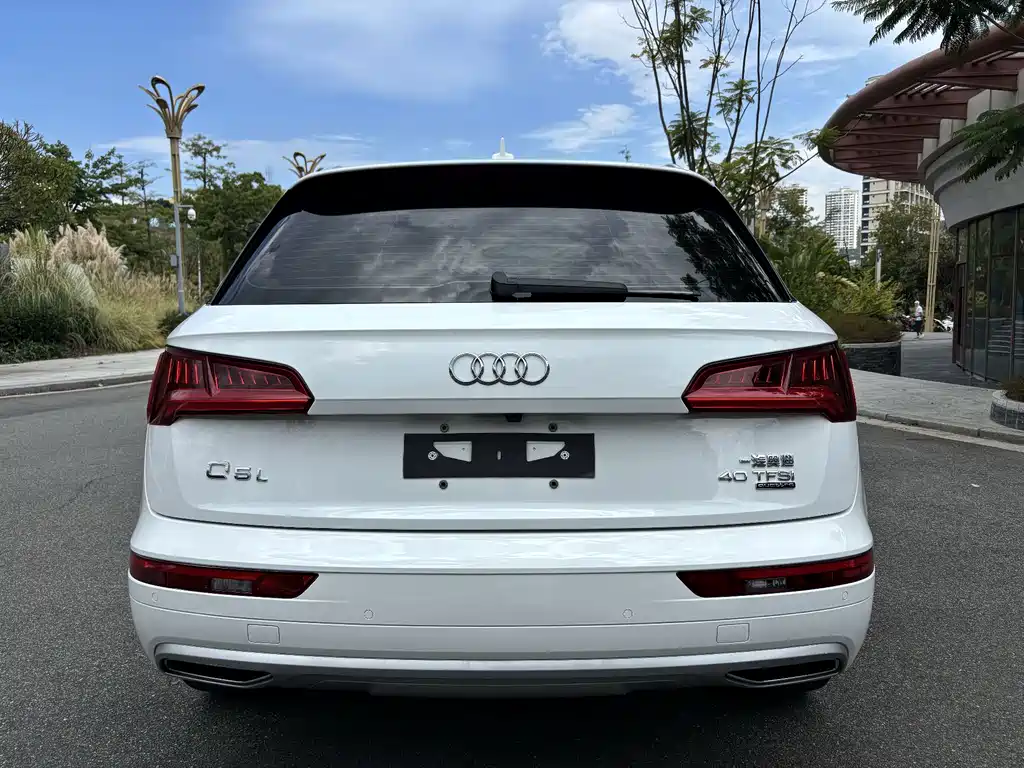 Audi Q5L — миниатюра 5