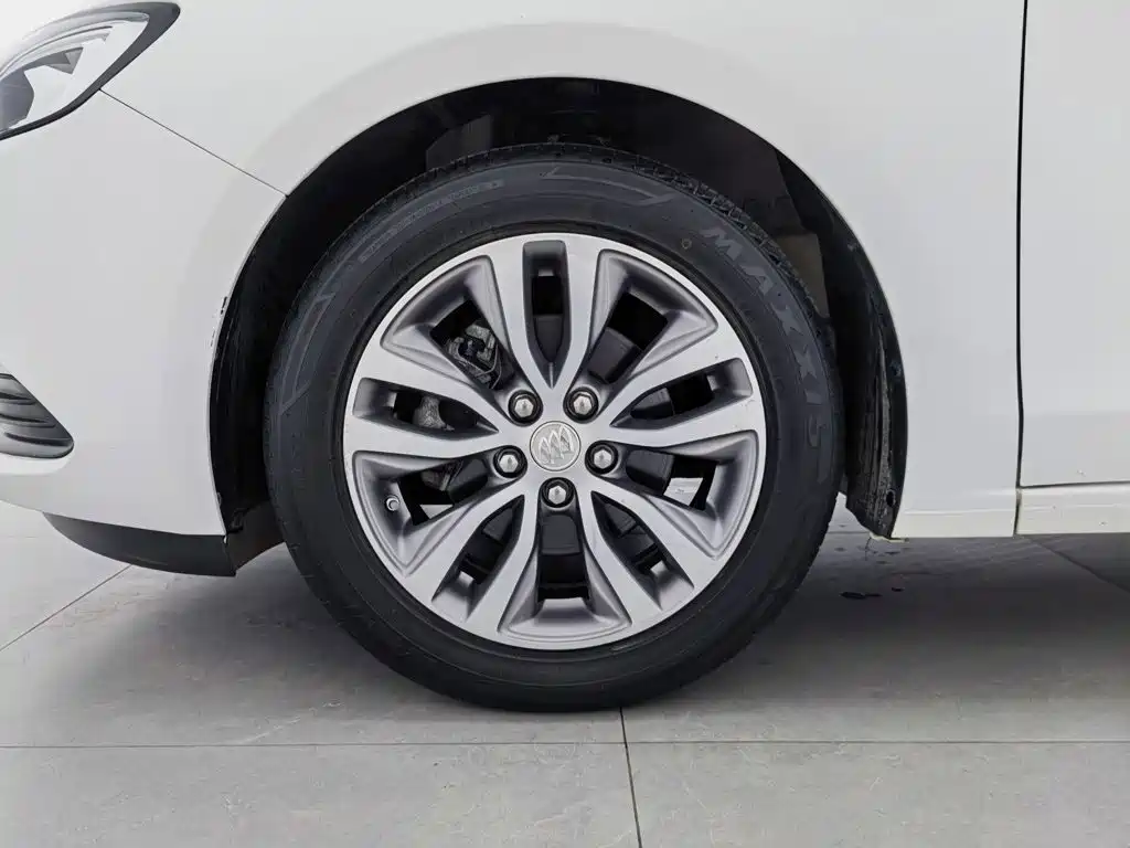 Buick Excelle — миниатюра 17
