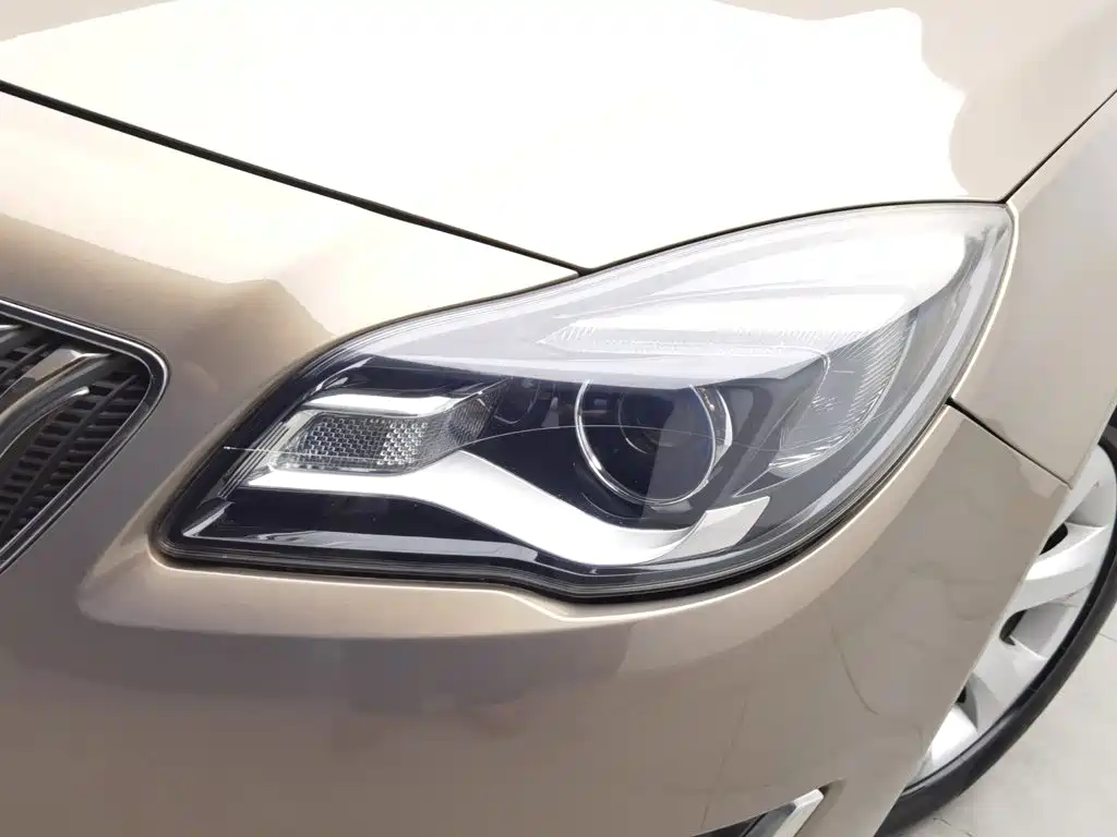 Buick Regal — миниатюра 7