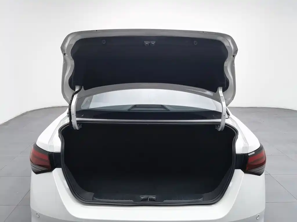 Nissan Sylphy — миниатюра 16