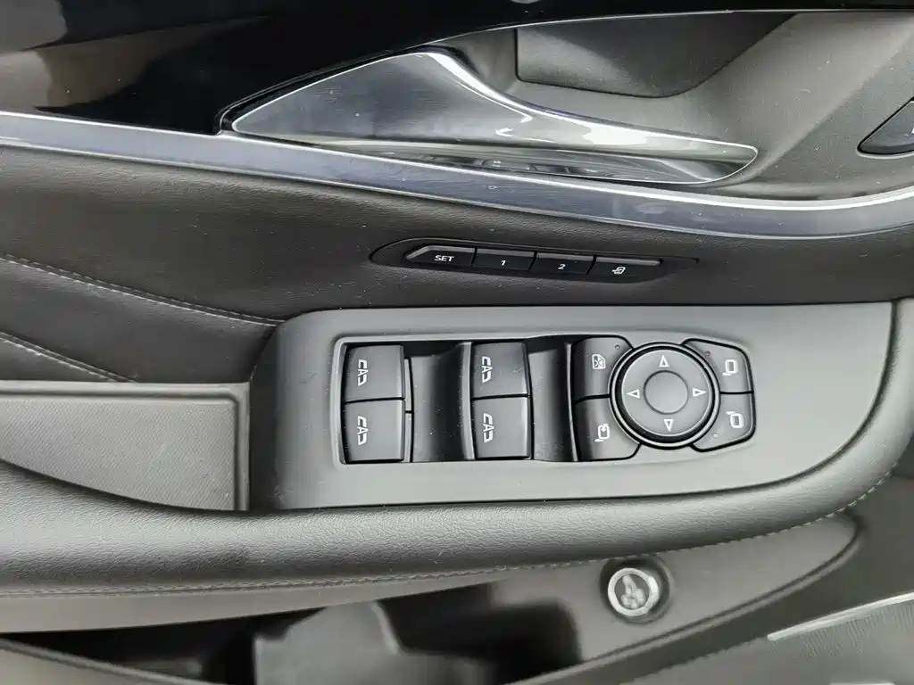 Buick Enclave — миниатюра 9