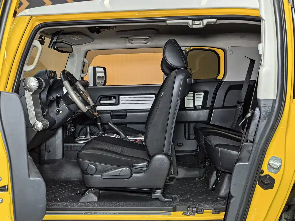 Toyota FJ Cruiser — миниатюра 14
