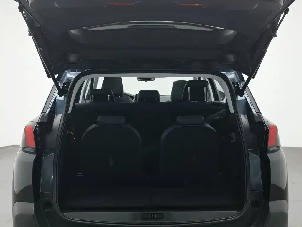 Peugeot 5008 — миниатюра 16