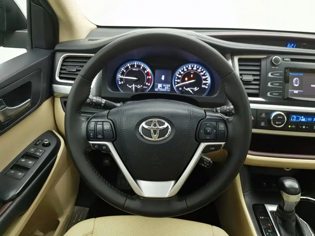 Toyota Highlander — миниатюра 11