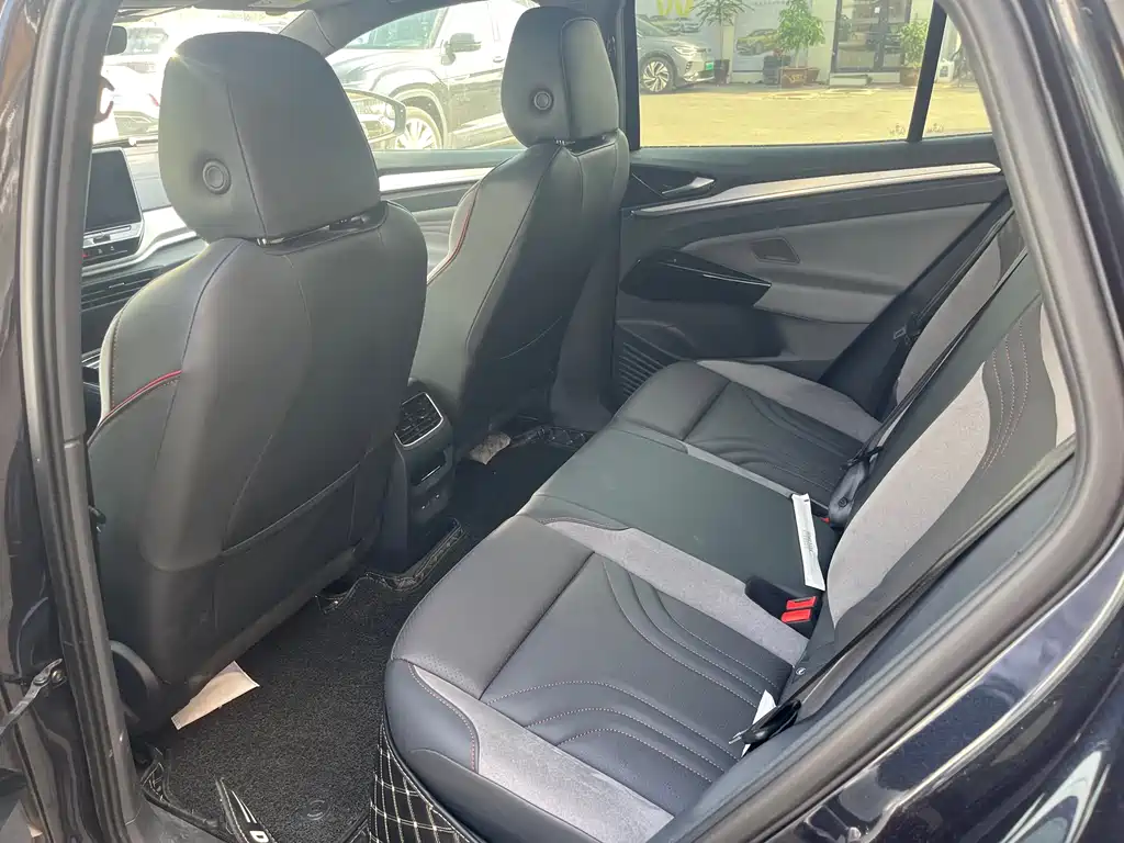 VOLKSWAGEN ID.4 CROZZ