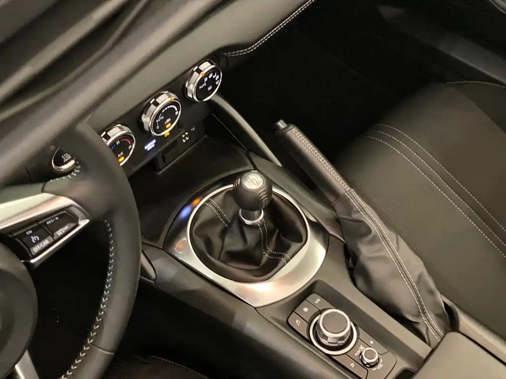 Mazda MX-5 2022 2.0L MT