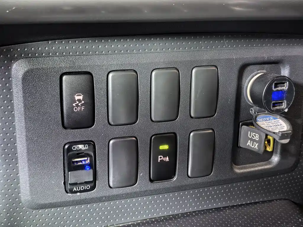 Toyota FJ Cruiser — миниатюра 13