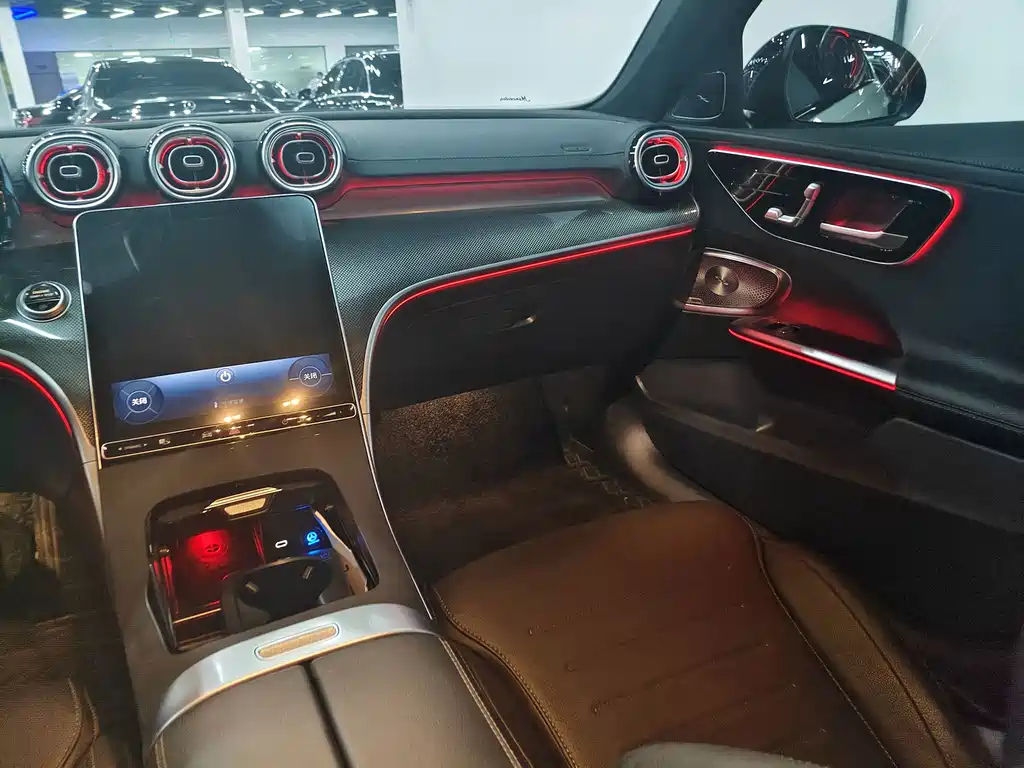 Mercedes-Benz C-Class — миниатюра 17