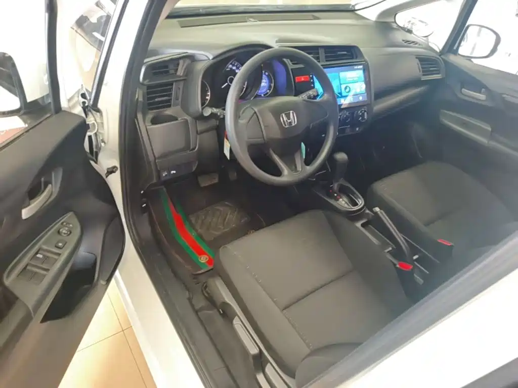 Honda Fit — миниатюра 16