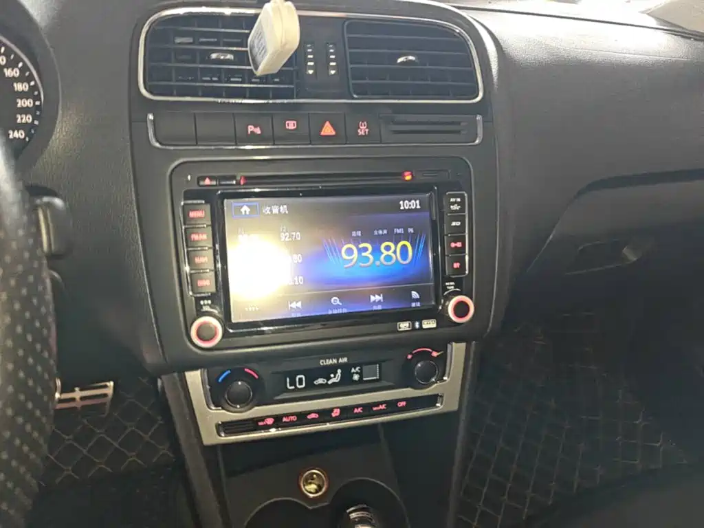 Volkswagen Polo — миниатюра 13