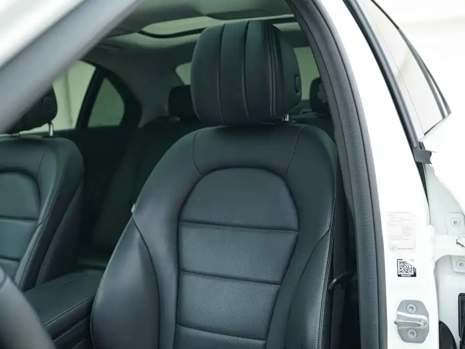 Mercedes-Benz C-Class — миниатюра 11