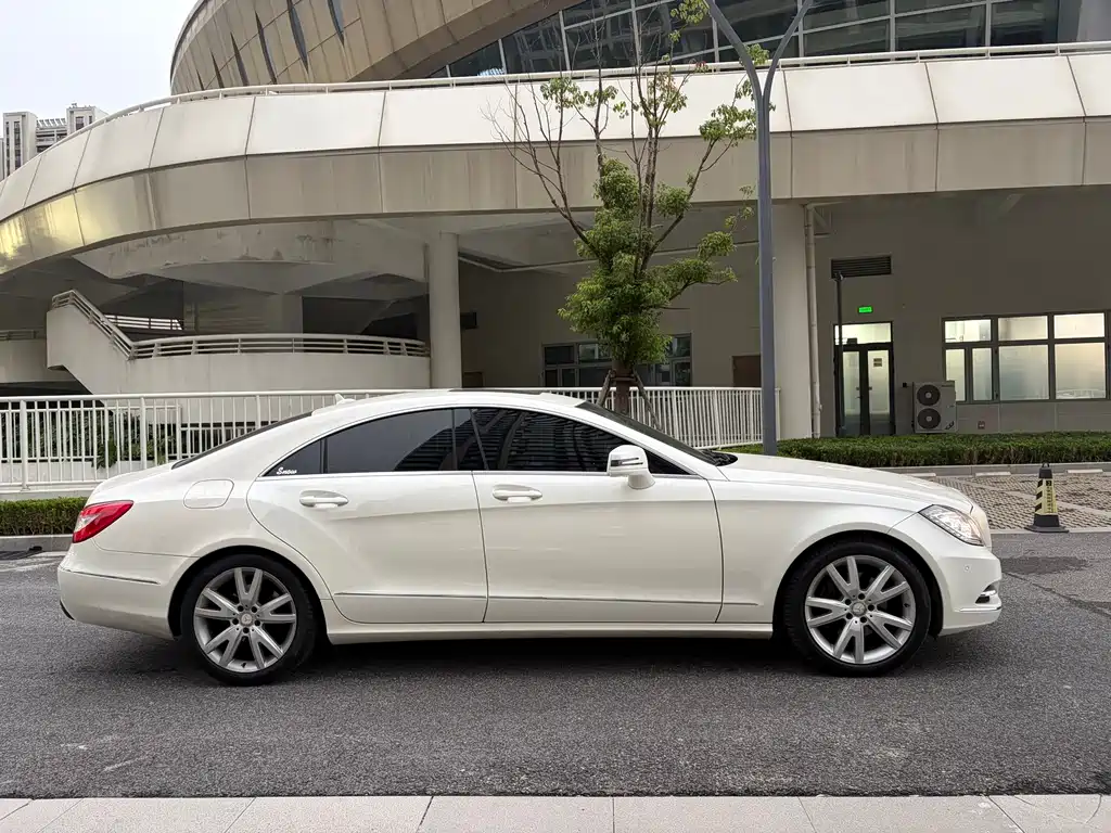 Mercedes-Benz CLS — миниатюра 4