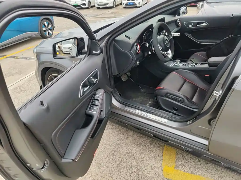 Mercedes-Benz GLA AMG — миниатюра 16