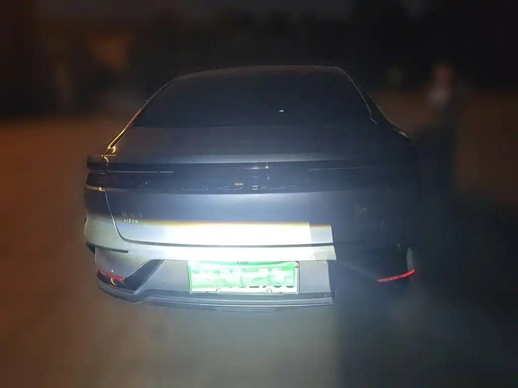 BYD Han — миниатюра 3
