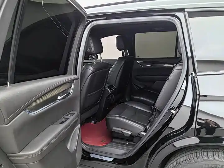 Cadillac XT6 2020 28T мест Luxury Sport