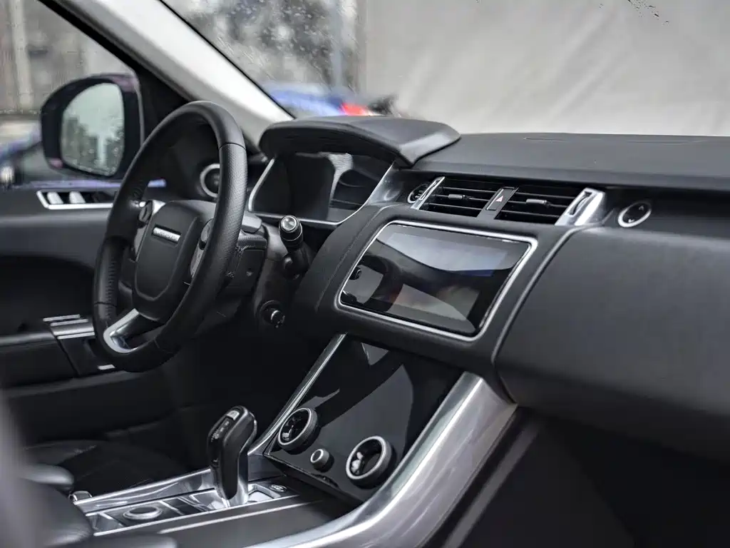 Land Rover Range Rover Sport 2020 3.0 L6 SE