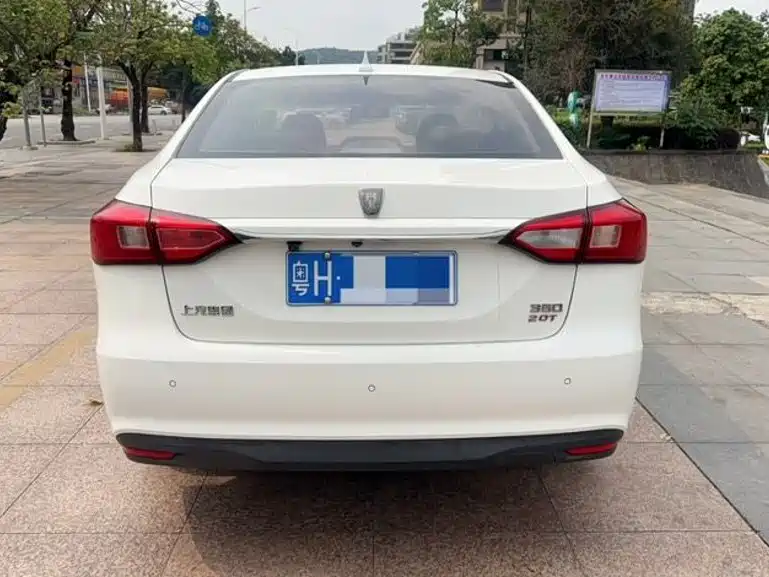 Roewe 360 — миниатюра 5