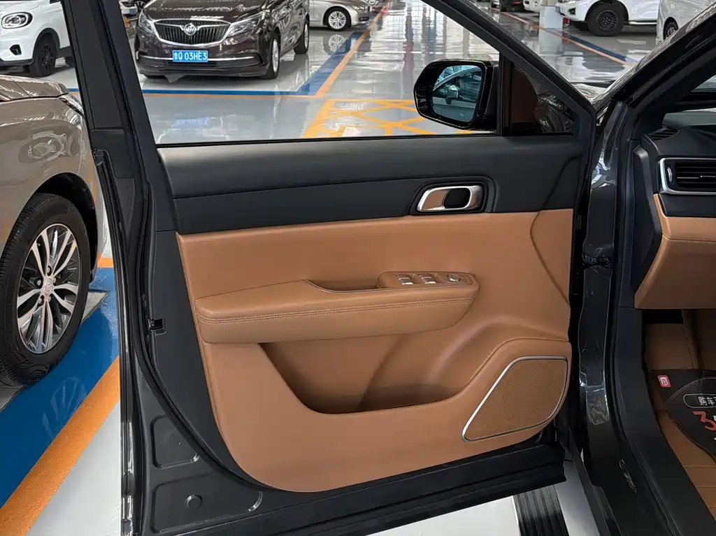 Li Auto Li ONE — миниатюра 16